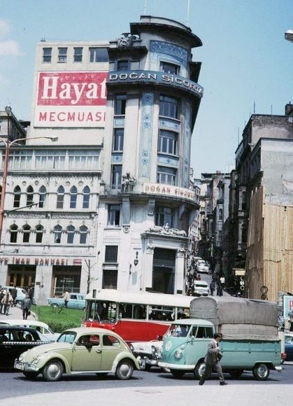 Yuksek_Kaldirim_ve_Minerva_Han_1965_Istanbul