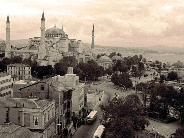 ayasofya_muzesi_camii_sultanahmet_meydani_