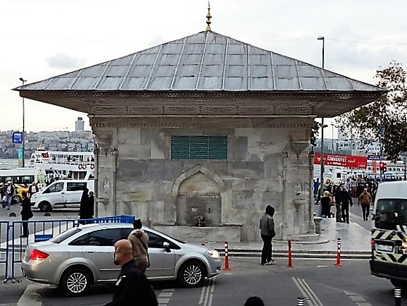 uskudar_meydan_cesmesi_III.Ahmet_cesmesi