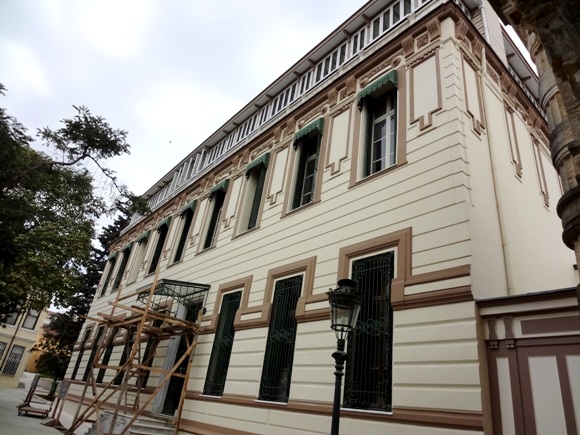 Kucuk_Mabeyn_Kosku_Nisan_2014_Yildiz_Sarayi_Istanbul_daki_muzeler_Istanbul_fotograflari