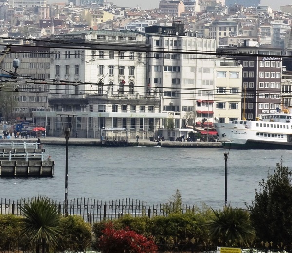 ziraat_bankasi_karakoy_nisan_2015