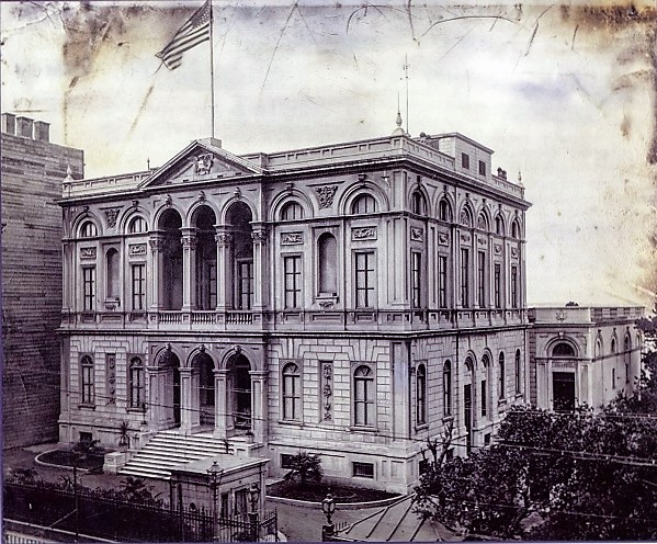 palazzo_corpi_amerikan_konsoloslugu_soho_house_beyoglu